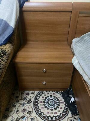 Кровать ,шкаф , тумбочки и стол