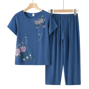 Костюм женский летний - блузка + брюки