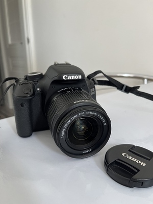 Фотоаппарат CANON EOS 600D 