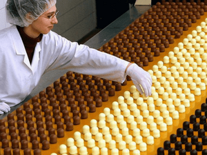 Работа в Англии: упаковщик шоколадных батончиков Bounty, Twix, Mars в Лондоне. 