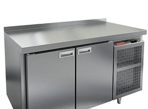 Стол холодильный HICOLD GN 11/TN с бортом. Расположение агрегата сбоку Температурный режим от -2 до 10 °С Объем 350 л Ра