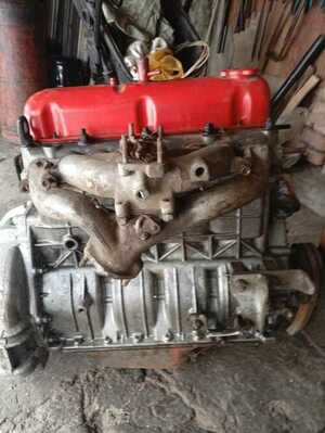 Продам двигатель на запчасти 