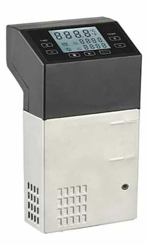 Аппарат Sous Vide Hurakan HKN-SV40 используется на предприятиях общественного питания и торговли для приготовления пищи 