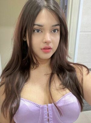 Call Girls In C R Park 9911191017Escorts Service Delhi