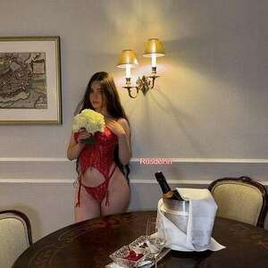 Call Girls In Hauz Khas Delhi ꧁❤ 9354065851❤꧂ ...