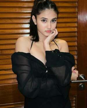 Call Girls In Delhi Mahipalpur 8447389422 Female Escorts✔️