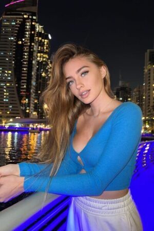 9718440226 दिल्ली में उपलब्ध \  Call Girls in Greater Kailash