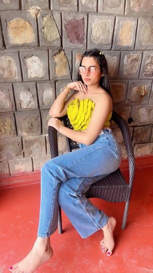 No Advance /→ 9911998069 /→ Call Girls In Gulabi Bagh