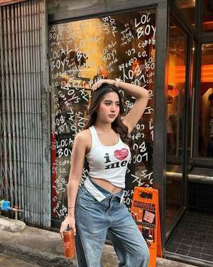 9599632723' VIP Escorts in Dwarka Sector 4 Near 5* Hotels