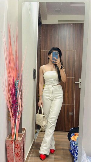  +919319099832 Call Girls In Mukherjee Nagar Delhi Escorts ...