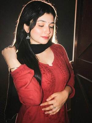 Call Girls In New Friends Colony 9711800081 Escort Service