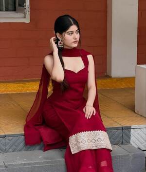 Call Girls In Sadiq Nagar 9711800081 Escort Service