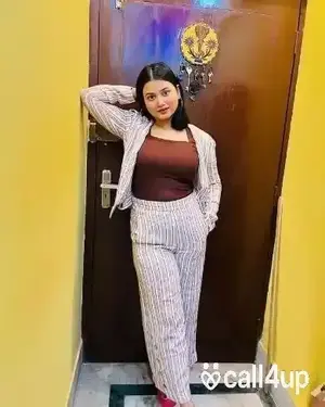 Call Girls In Kirti Nagar Delhi-8447779280- Escorts Call Girls In Ramesh Nagar Metro Women Seeking Men in Delhi ☛≽