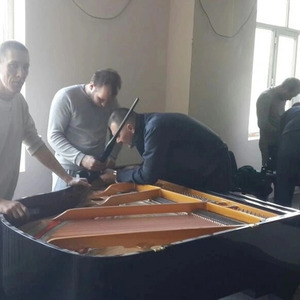 Грузоперевозки Пианино рояль сейфы банкоматы осуществляется доставка по городу Алматы 