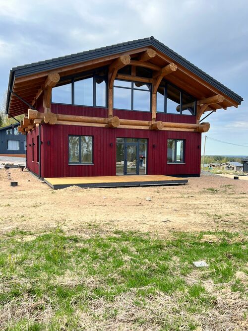 В срочной продаже новый, уникальный в своем роде дом.