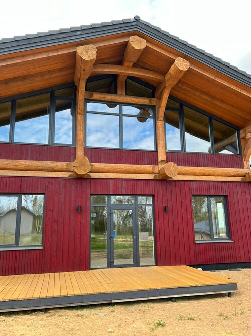 В срочной продаже новый, уникальный в своем роде дом.