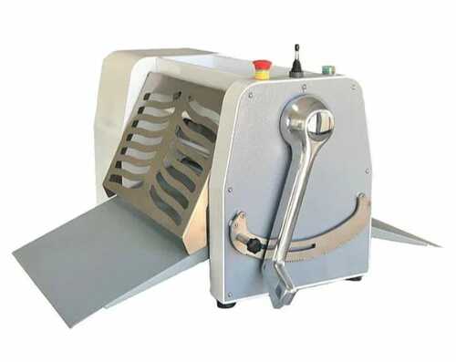 Тестораскаточная машина WLBake DST SM 500 (на заказ) – идеальный инструмент для пекарен и кондитерских, ценящих качеств