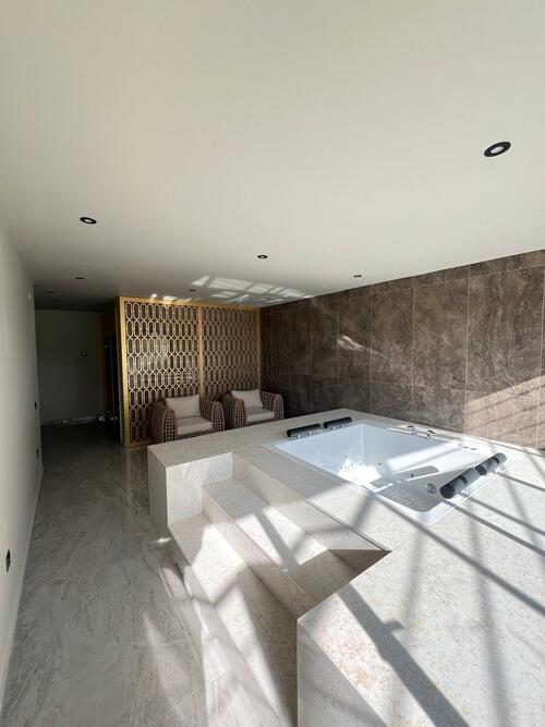 Алания, Турция: готовые к проживанию квартиры в ЖК с бассейном.