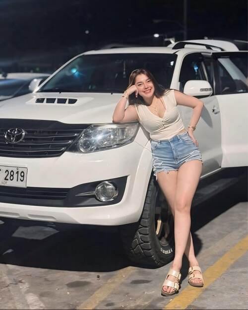 Call girls Dilshad Garden 9643097474 escorts service delhi ncr